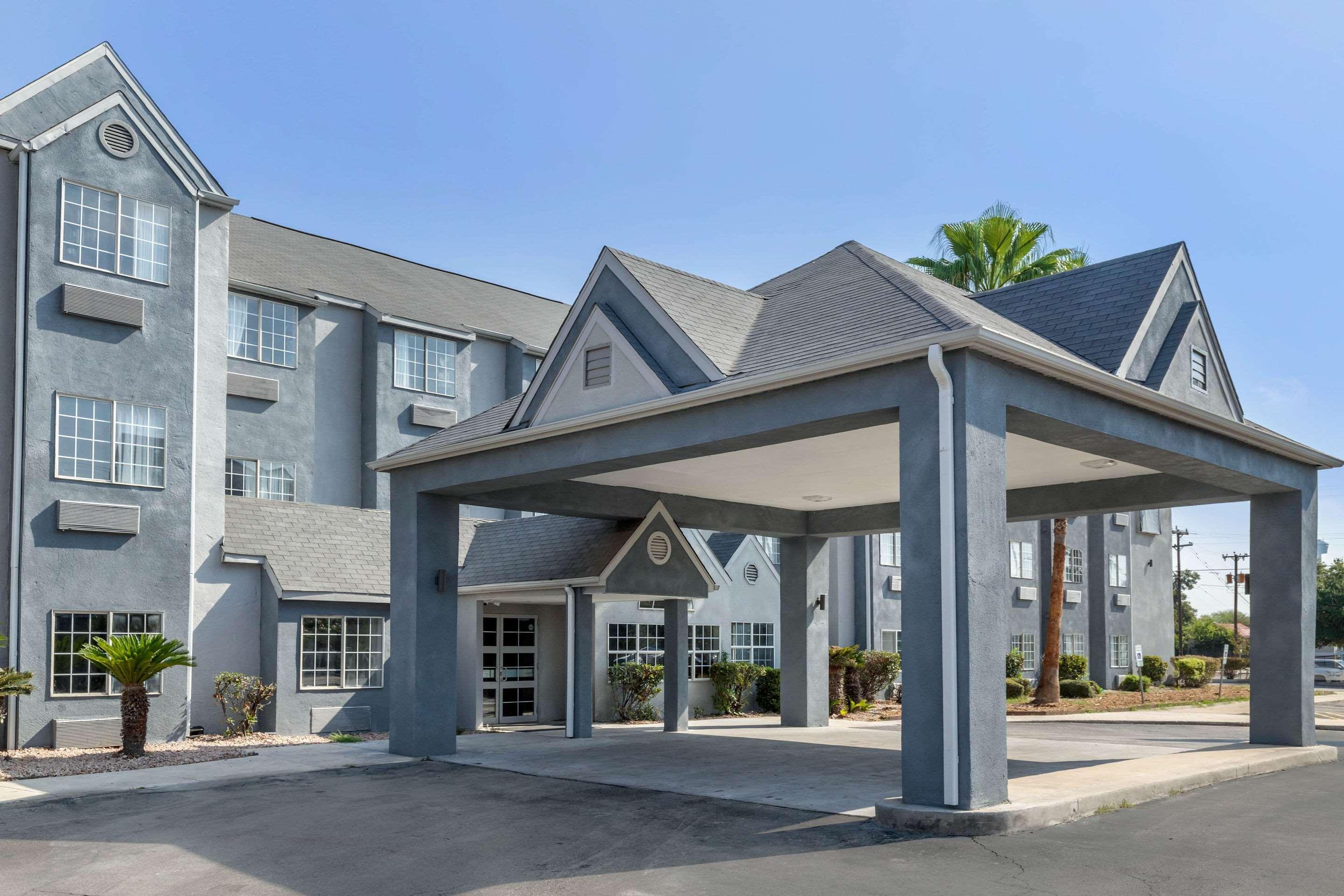 Quality Inn Downtown - Near Market Square サンアントニオ エクステリア 写真